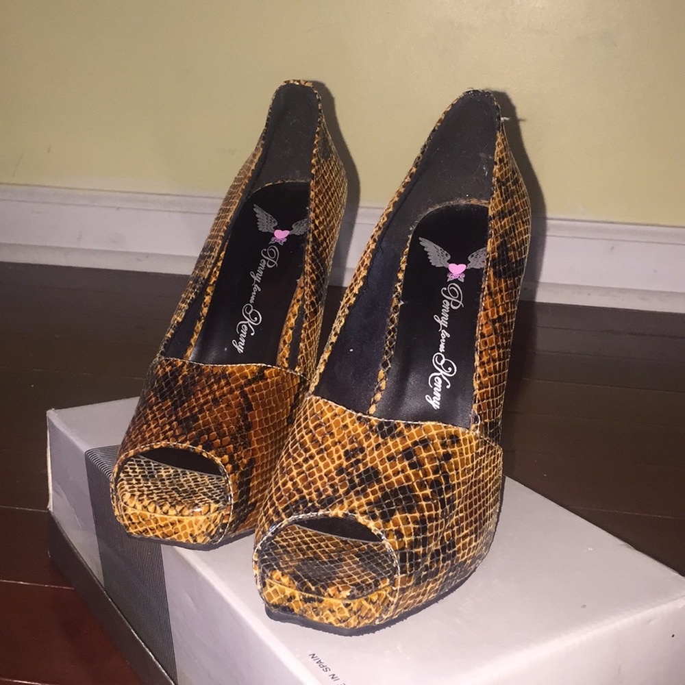 NEW! Penny love Kenny